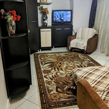 Apartment on Privokzalnaya 2/1 Vinnytsia Bagian luar foto
