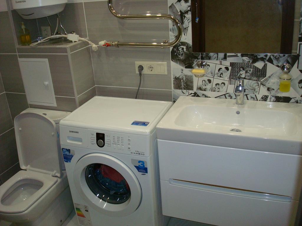 Apartment on Privokzalnaya 2/1 Vinnytsia Bagian luar foto