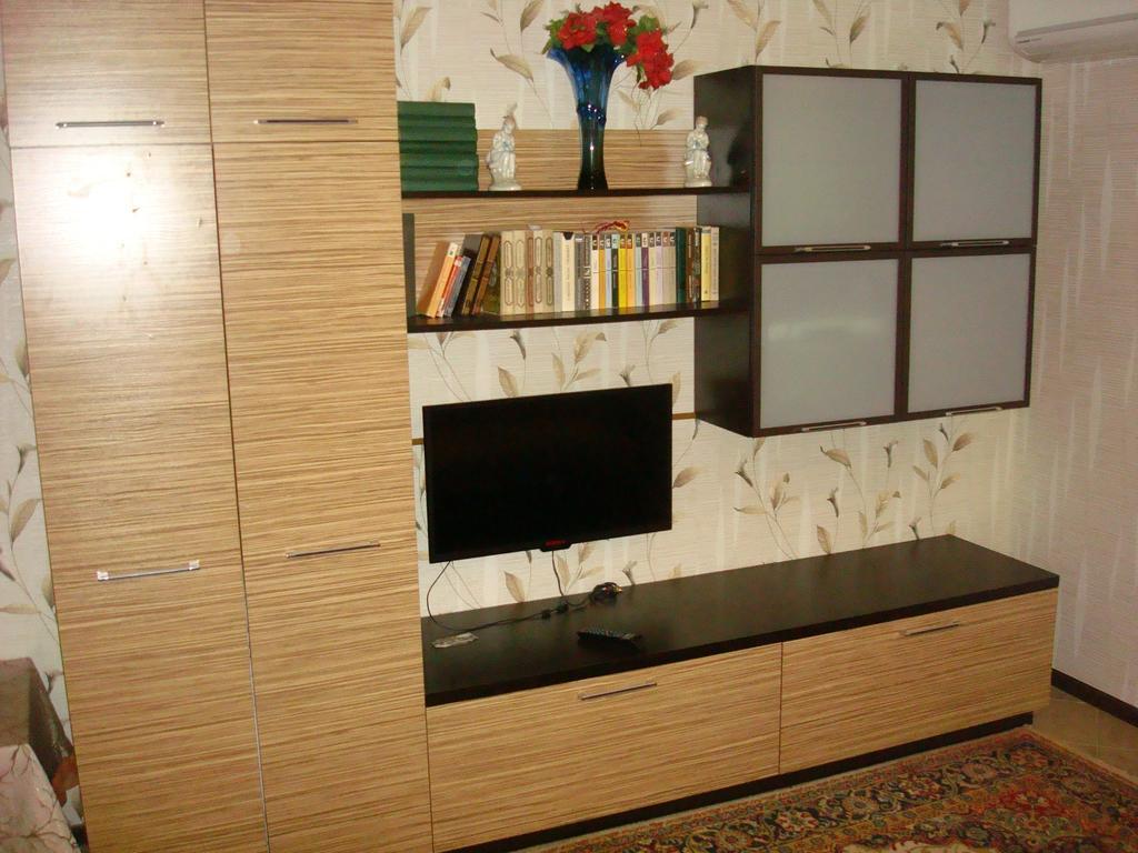 Apartment on Privokzalnaya 2/1 Vinnytsia Bagian luar foto