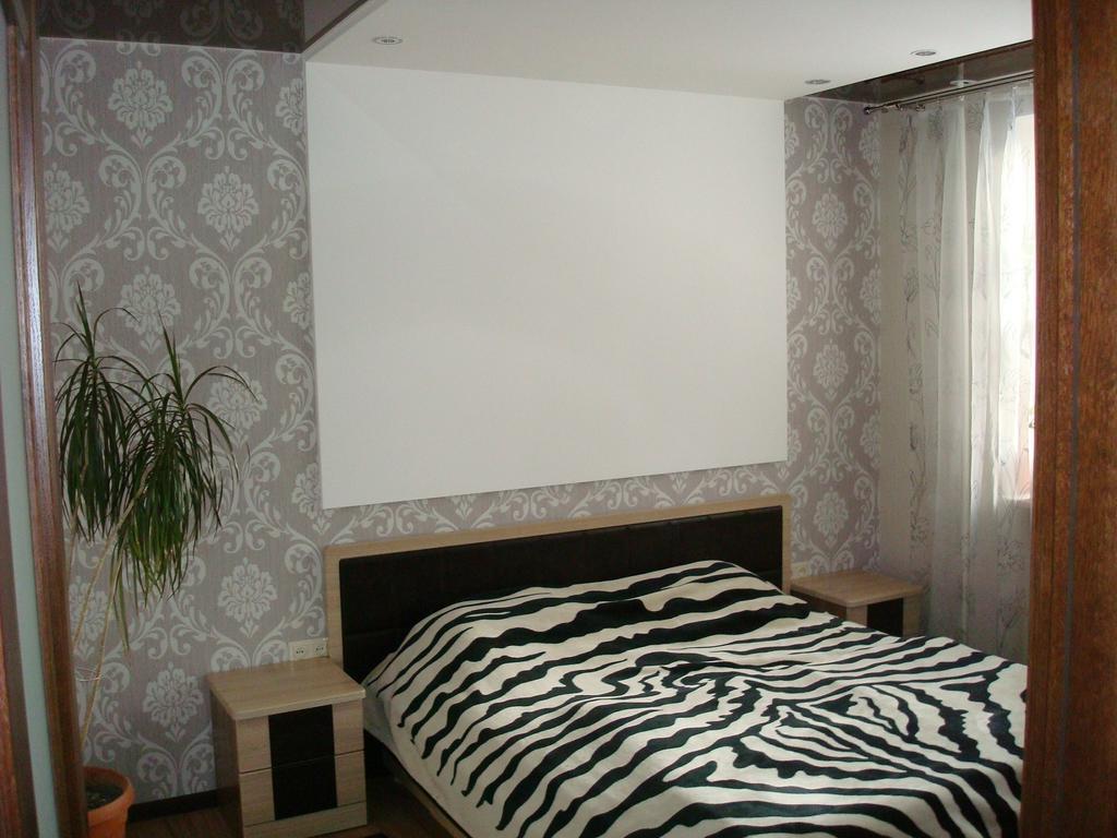 Apartment on Privokzalnaya 2/1 Vinnytsia Bagian luar foto